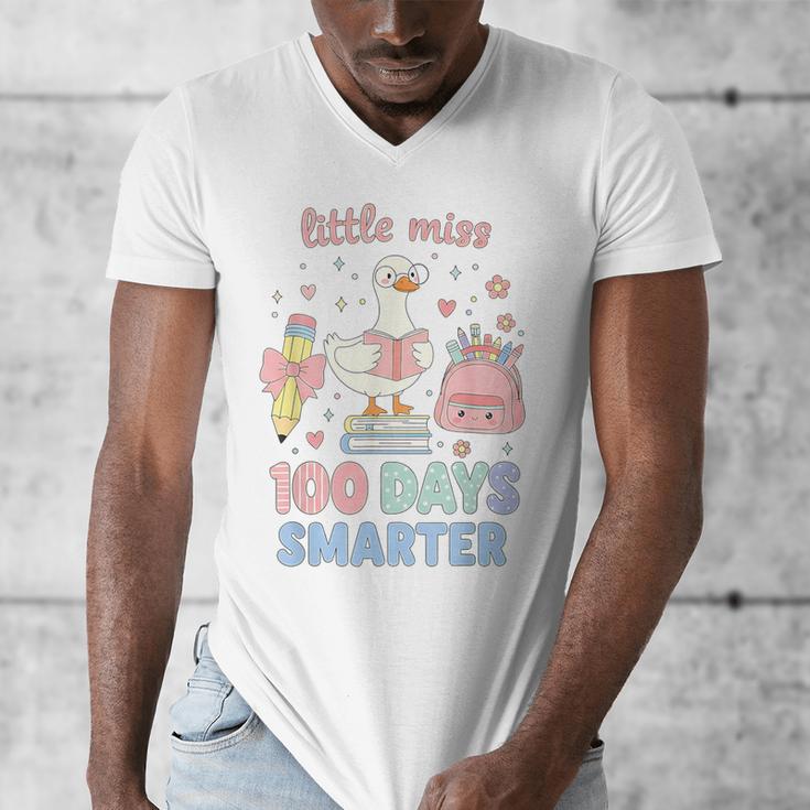 Little Miss 100 Days Smarter Cute Goose Reading Books Girls Men's V-Neck T-Shirt
