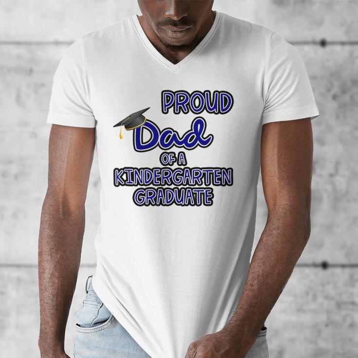 Proud Dad Of a Kindergarten Graduate Graduation TShirt Men's V-Neck T-Shirt