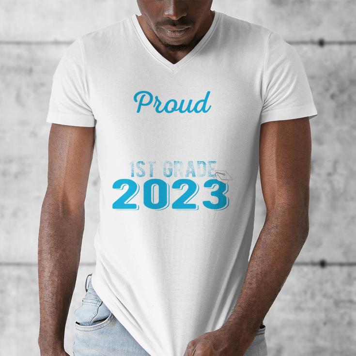 Proud Great Grandpa Of 1st Grade Graduate 2023 Graduation Men's V-Neck T-Shirt