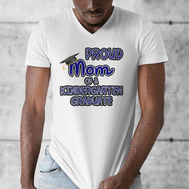 Proud Mom Of a Kindergarten Graduate Graduation TShirt Men's V-Neck T-Shirt