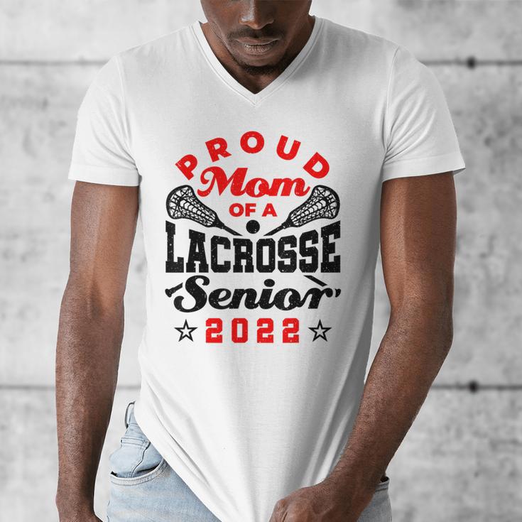 Proud Mom Of a Lacrosse Senior 2022 Graduation Men's V-Neck T-Shirt