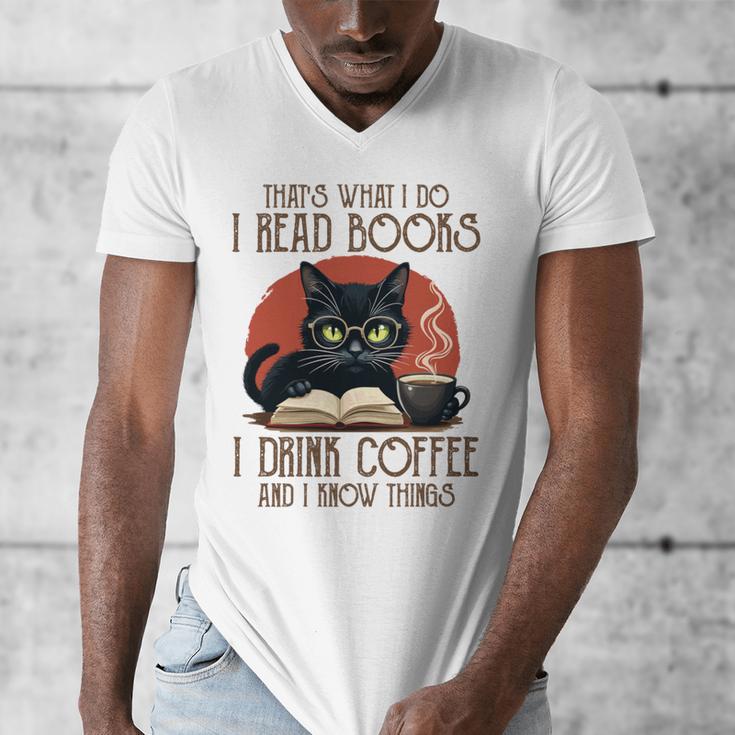 i Read Books And i Know Things Cat Reading Coffee Men's V-Neck T-Shirt