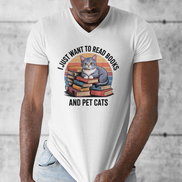 Retro I Just Want To Read Books And Pet Cats Cat Men's V-Neck T-Shirt