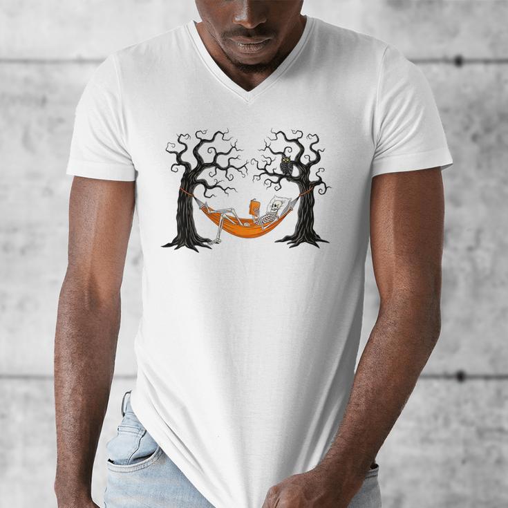 Skeleton Reading Book In Hammock Halloween Reader Men's V-Neck T-Shirt