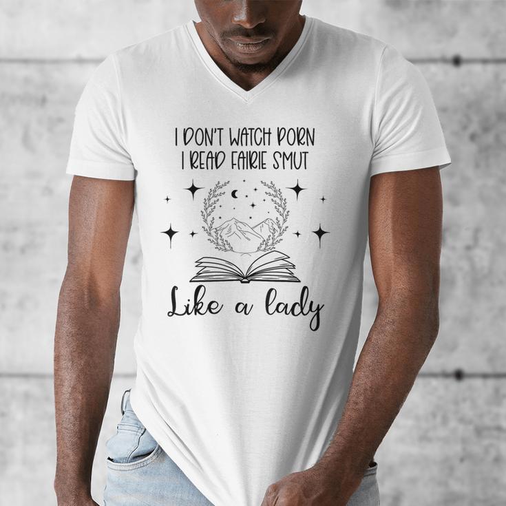 Smutty Book Lovers Romantasy Dark Fairy Tales Romance Reader I Dont Watch Porn Small Grey Men's V-Neck T-Shirt