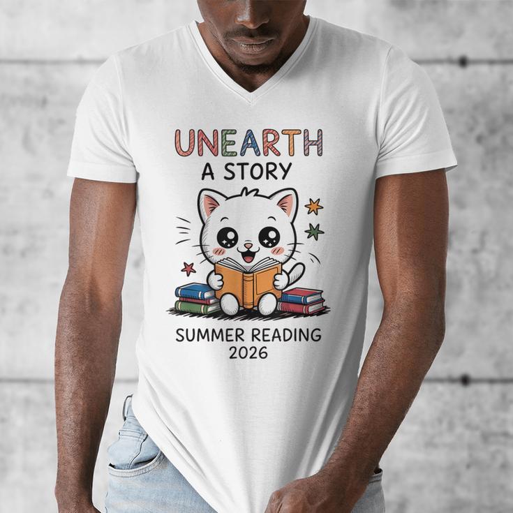 Unearth a Story Cute Kitten Summer Reading 2026 Cat Book Men's V-Neck T-Shirt