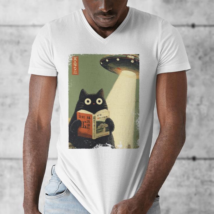 Vintage Japanese Cat Book Lovers UFO Alien Abduction Cat Dad Men's V-Neck T-Shirt