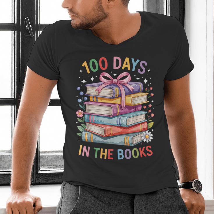 100 Days In The Books Cute Book 100 Days Of School Teachers Men's V-Neck T-Shirt