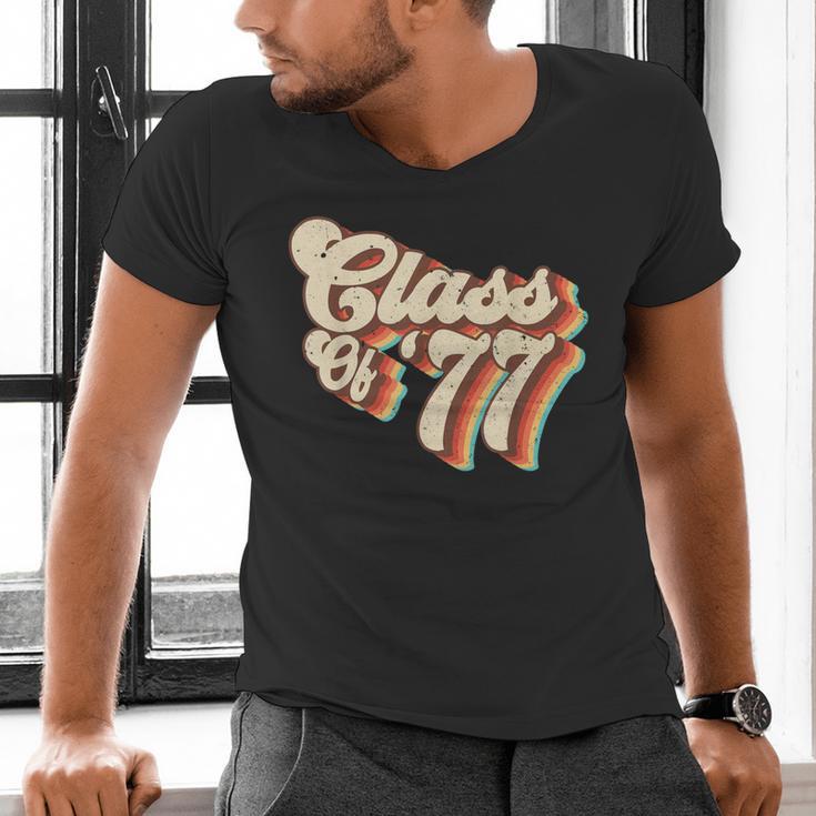1977 Class Reunion Retro Class Of 77 High School Graduation Men's V-Neck T-Shirt