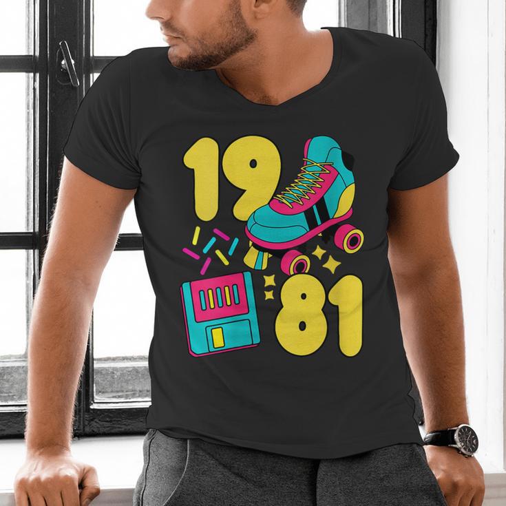 1981 Retro Raised In The 80s Old School Nostalgia Vibes Men's V-Neck T-Shirt
