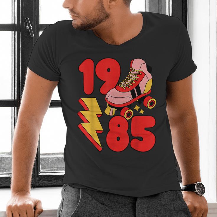 1985 Retro Roller Skate Vintage 80s Nostalgia Collector Men's V-Neck T-Shirt