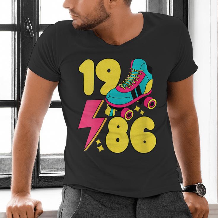 1986 Retro Raised In The 80s Old School Nostalgia Vibes Men's V-Neck T-Shirt 1986 Retro Raised In The 80s Old School Nostalgia Vibes Men's V-Neck T-Shirt