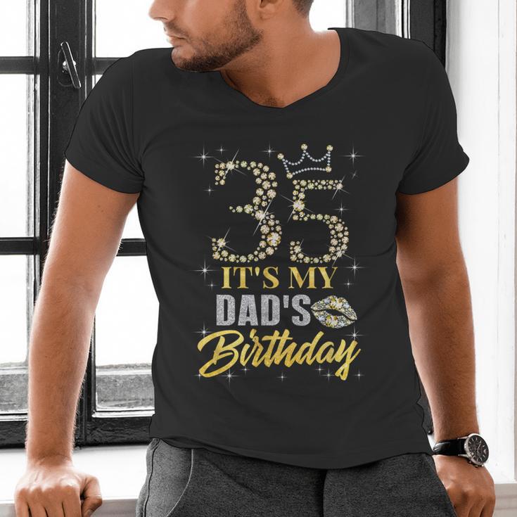 35 It's My Dad's Birthday Crown Happy 35 Years Old Men's V-Neck T-Shirt 35 It's My Dad's Birthday Crown Happy 35 Years Old Men's V-Neck T-Shirt