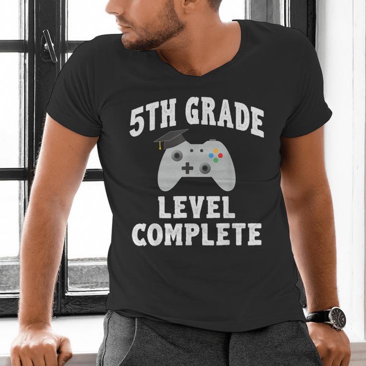 5th Grade Level Complete Gamer Class Of 2025 Graduation Men's V-Neck T-Shirt