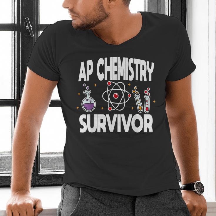 AP Chemistry Survivor Graduation 2024 High School Men's V-Neck T-Shirt