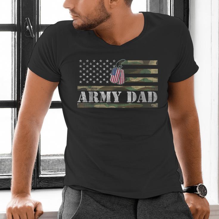Army Dad With American Flag Camo For Veteran Day Women Kids Men Men's V-Neck T-Shirt