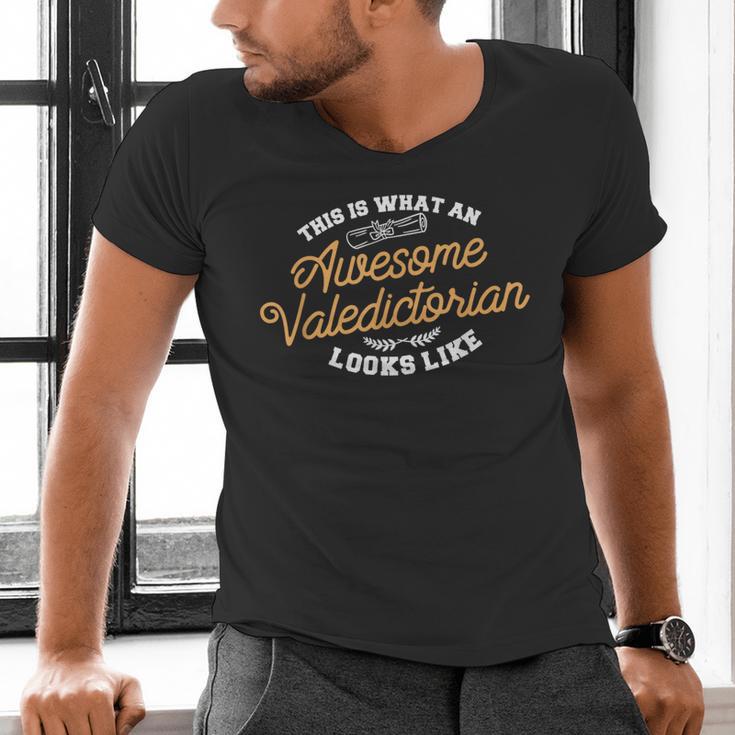 This Is What An Awesome Valedictorian Looks Like Graduation Men's V-Neck T-Shirt