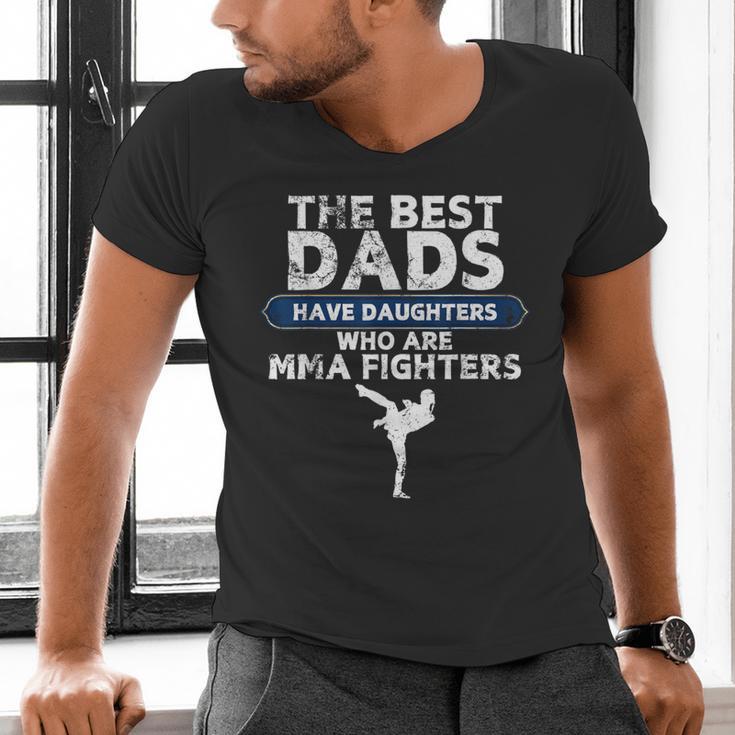 The Best Dads Have Daughters Who Are Mma Fighters Vintage Men's V-Neck T-Shirt The Best Dads Have Daughters Who Are Mma Fighters Vintage Men's V-Neck T-Shirt