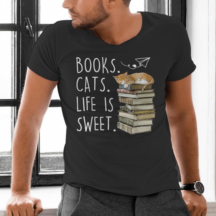 Book Lovers Books Cats Life Is Sweet Cat Lovers Men's V-Neck T-Shirt