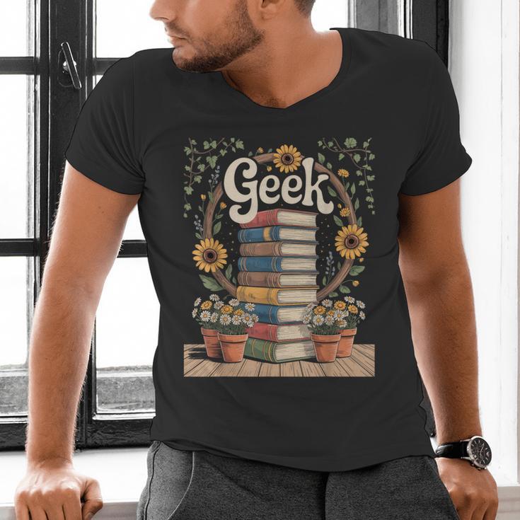 Books Geek Sunflower Floral Cute Vintage Books Reader Lover Men's V-Neck T-Shirt
