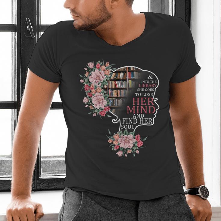 Bookworm Book Reader Book Nerd Book Reading Lover Men's V-Neck T-Shirt
