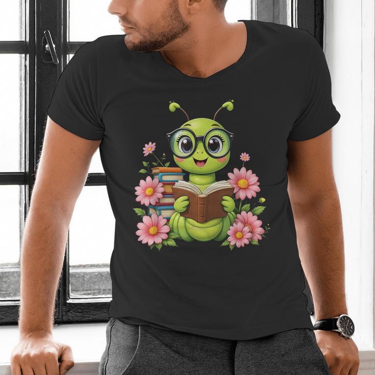 Bookworm Costume Kawaii Reading Worm For World Book Day Men's V-Neck T-Shirt