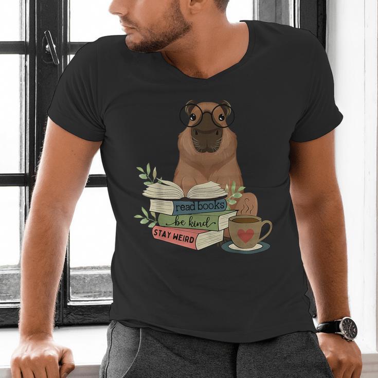 Capybara Glasses Reading Books Capybara Nerd Bookworm Men's V-Neck T-Shirt