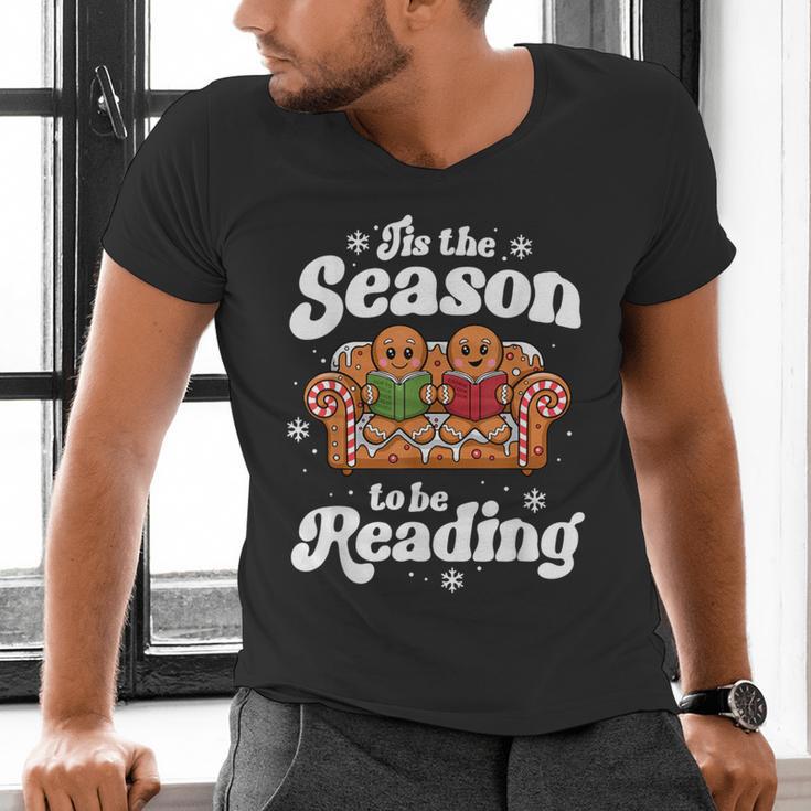 Christmas Book Lover Gingerbread Library Reading Bookaholic Men's V-Neck T-Shirt
