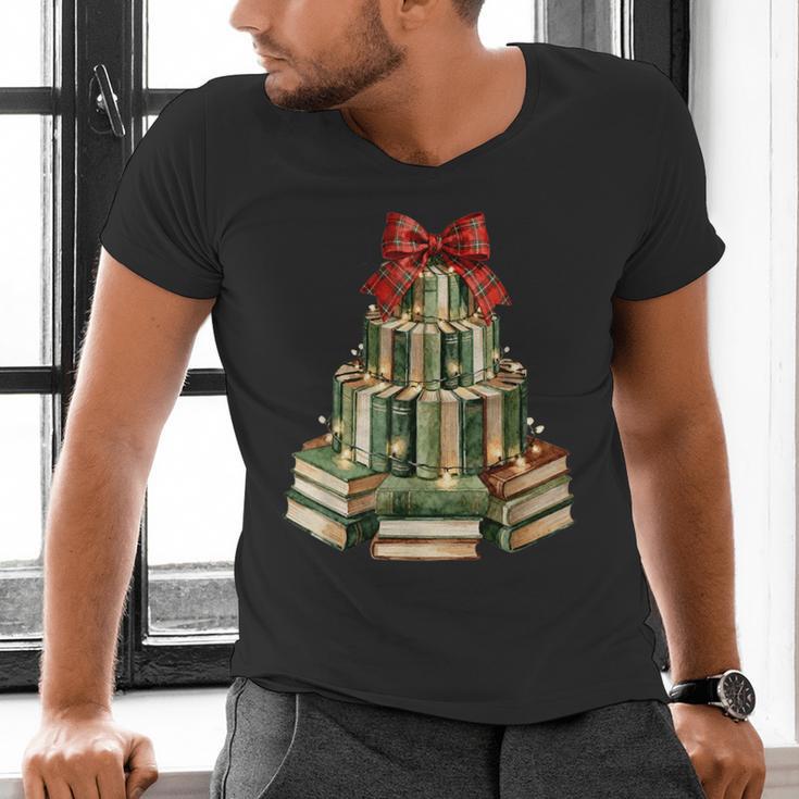 Christmas Book Tree Coquette Bow Xmas Reading Librarian Girl Men's V-Neck T-Shirt Christmas Book Tree Coquette Bow Xmas Reading Librarian Girl Men's V-Neck T-Shirt
