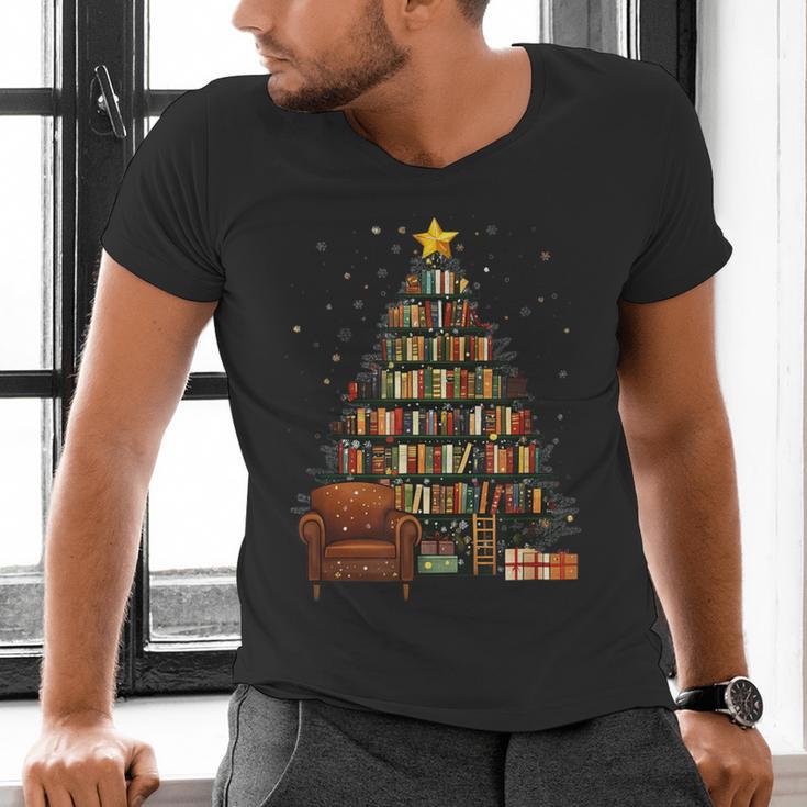 Christmas Tree Bookshelf Book Lover Library Men's V-Neck T-Shirt