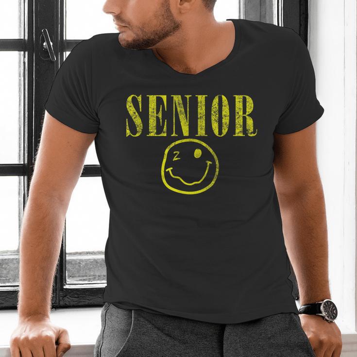 Class Of 2020 Senior 90s Grunge Graduation Men's V-Neck T-Shirt