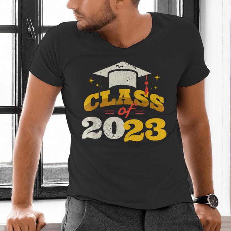 Class Of 2023 School Graduation Vintage Retro Class Of 2023 Men's V-Neck T-Shirt