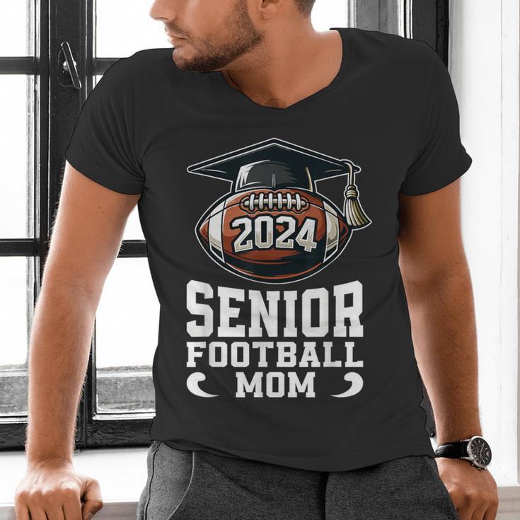 Class Of 2024 Graduation Senior Football Mom 2024 Men's V-Neck T-Shirt