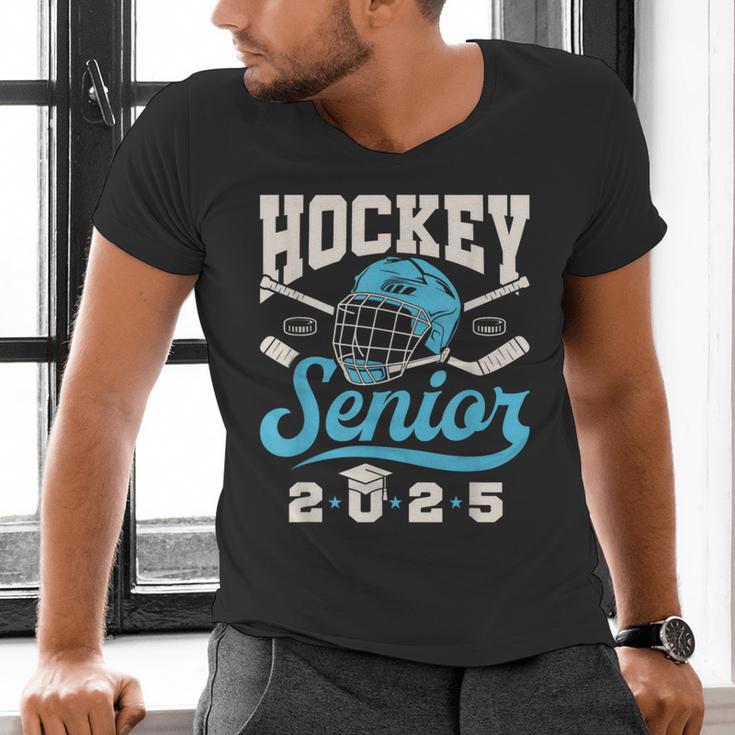 Class Of 2025 Hockey Senior Graduation Graduate Grad Men's V-Neck T-Shirt