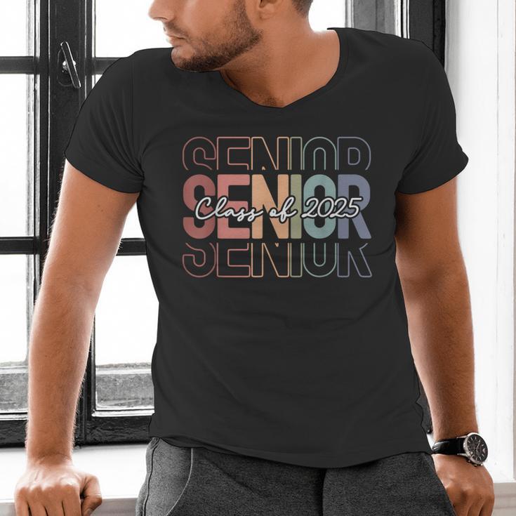 Class Of 2025 Senior 2025 Graduation Leopard Retro Rainbow Men's V-Neck T-Shirt