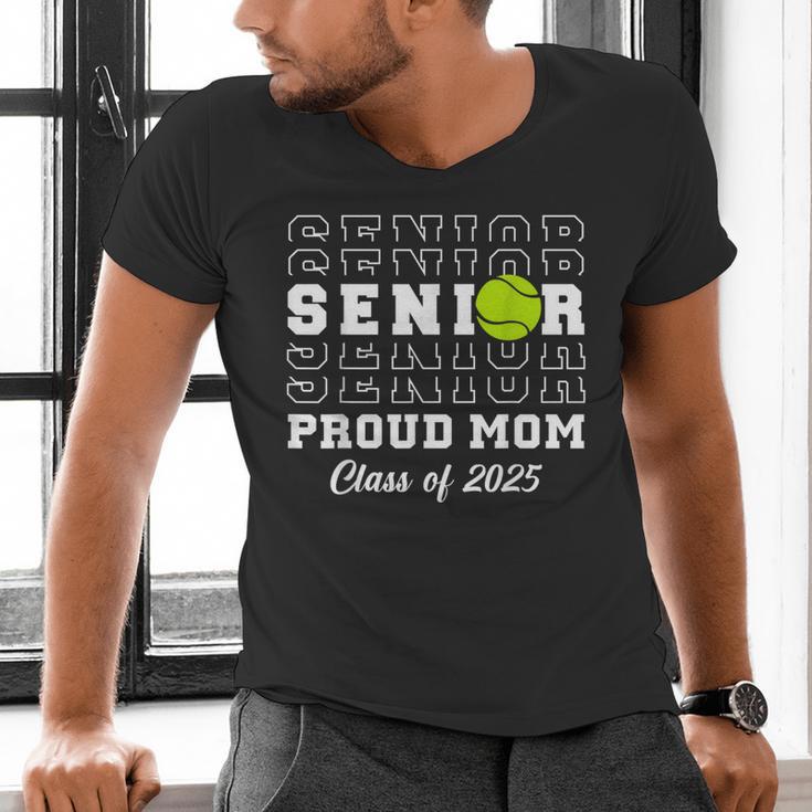 Class Of 2025 Tennis Mom Senior Graduation Graduate Men's V-Neck T-Shirt