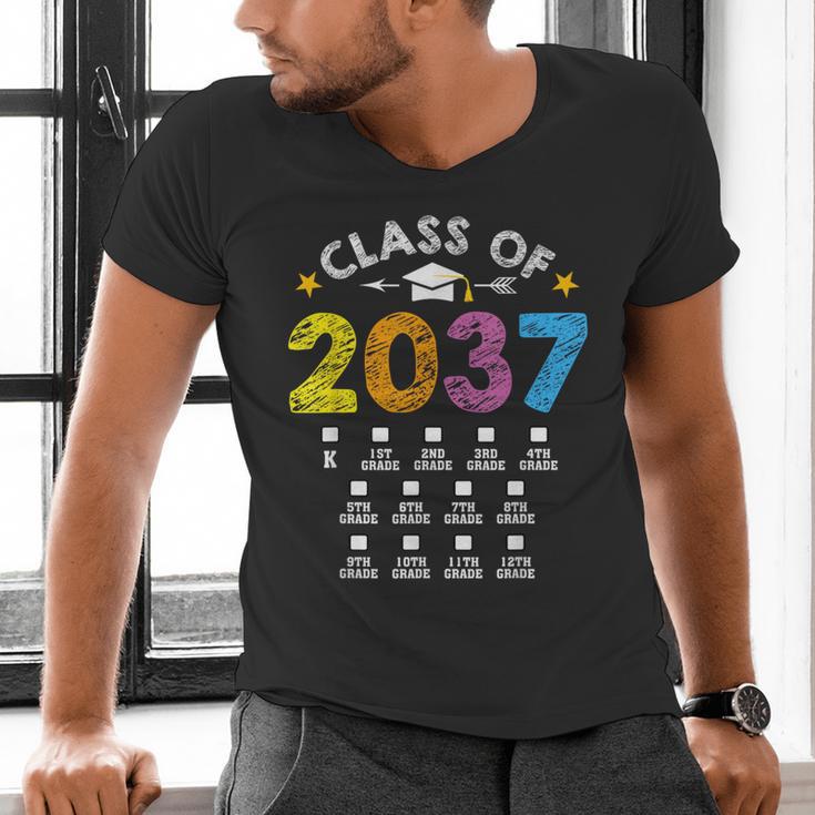 Class Of 2037 Grow With Me Checklist Graduation Men's V-Neck T-Shirt