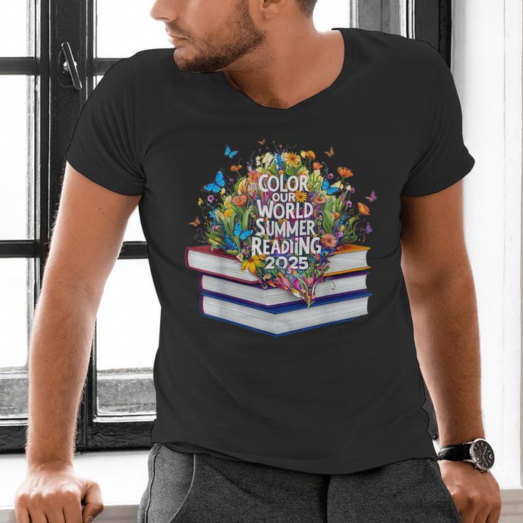Color Our World Summer Reading 2025 Cute Book Wildflowers Men's V-Neck T-Shirt