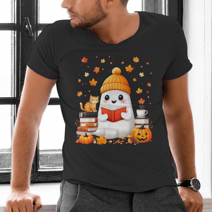 Cute Beanie Ghost Bookworm Cozy Book Reading Halloween Men's V-Neck T-Shirt