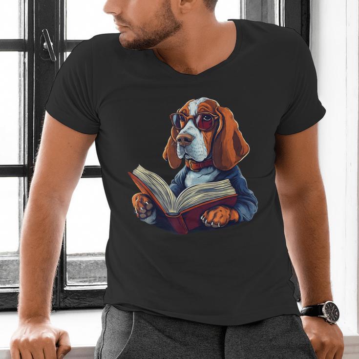 Cute Dog Basset Hound Reading Book Men's V-Neck T-Shirt Cute Dog Basset Hound Reading Book Men's V-Neck T-Shirt
