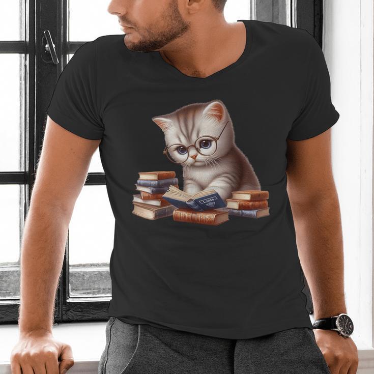 Cute Kitten Bookworm Adorable Cat With Glasses Reading Book Men's V-Neck T-Shirt Cute Kitten Bookworm Adorable Cat With Glasses Reading Book Men's V-Neck T-Shirt