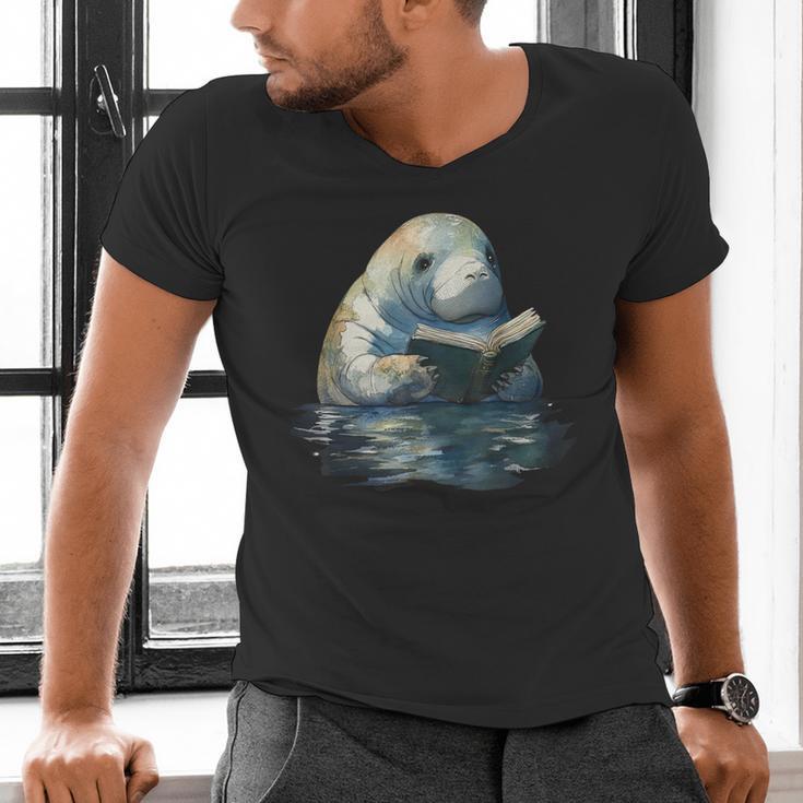 Cute Manatee Reading Book Bookworm Readers Manatee Lover Men's V-Neck T-Shirt