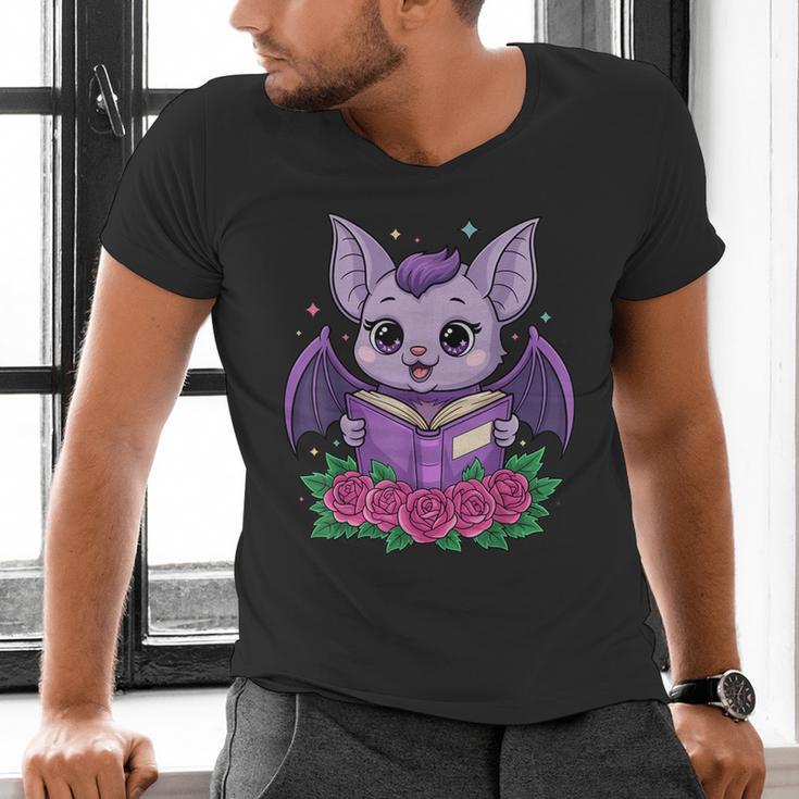 Cute Pastel Goth Bat Reading Book Men's V-Neck T-Shirt