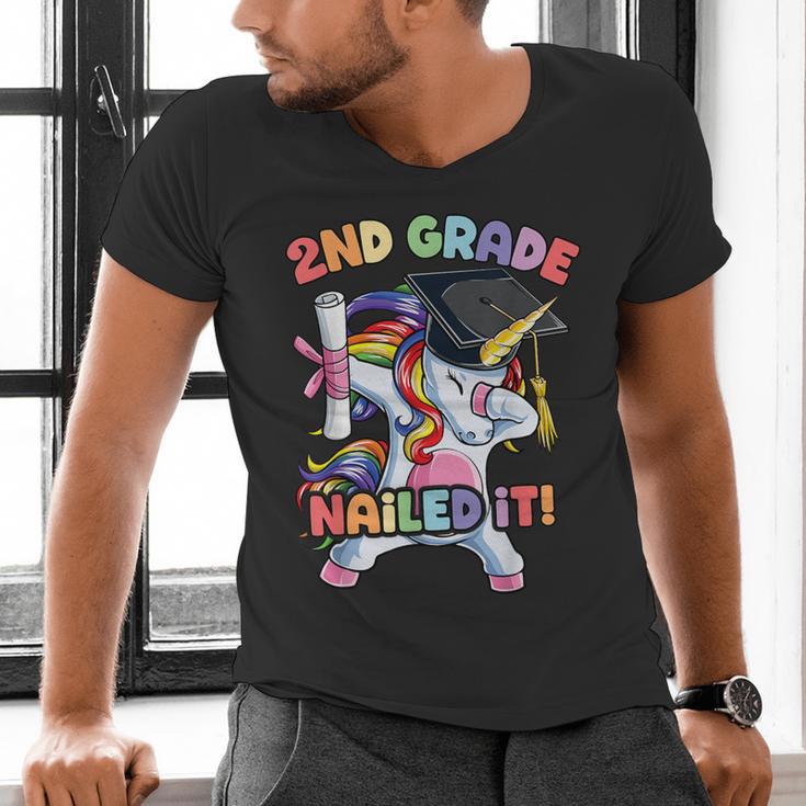 Dabbing 2nd Grade Unicorn Graduation Class Of 2021 Nailed It Men's V-Neck T-Shirt