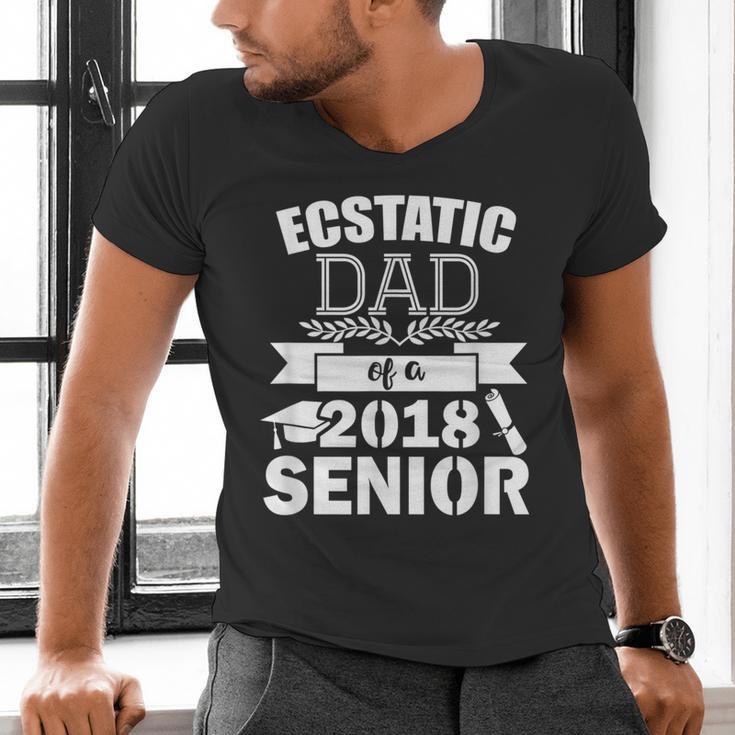 Dad Of a 2018 Senior Graduation Men's V-Neck T-Shirt