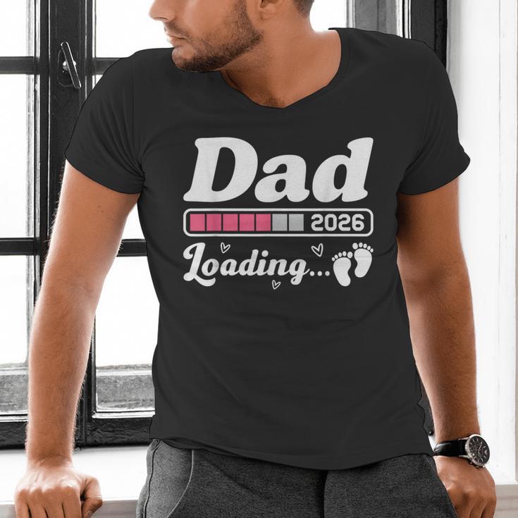 Dad To Be 2026 Loading Pink Pregnancy Reveal New Dad Daddy Men's V-Neck T-Shirt