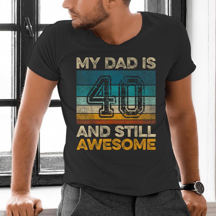 My Dad Is 40 And Still Awesome 40th Birthday Vintage Retro Men's V-Neck T-Shirt