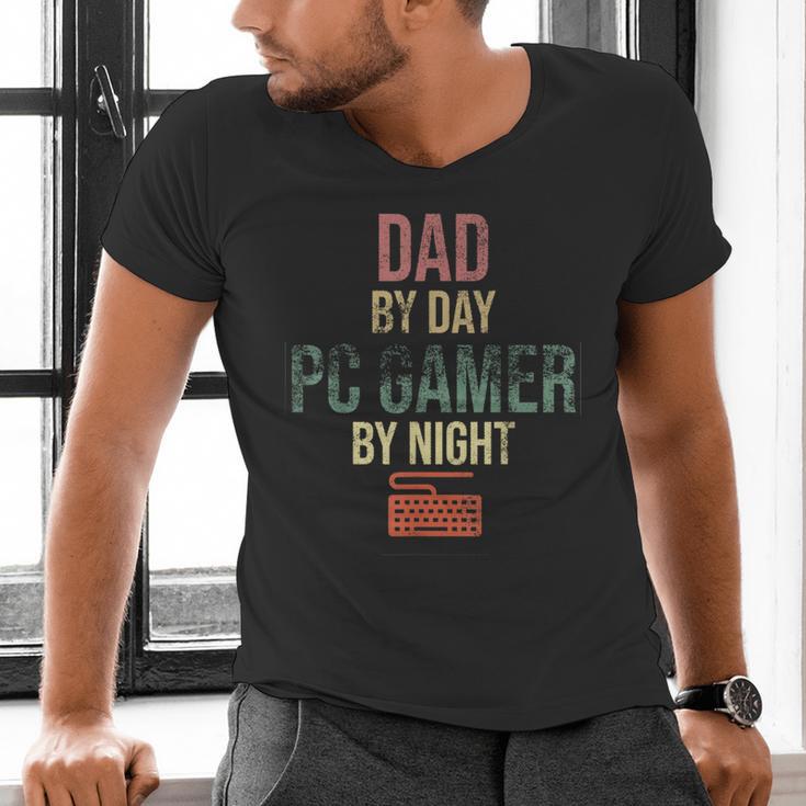 Dad By Day PC Gamer By Night For Gaming Dads Men's V-Neck T-Shirt