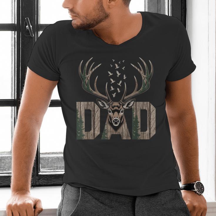 Dad Deer Hunting Camo Father Hunters Buck Camouflage Nature Men's V-Neck T-Shirt