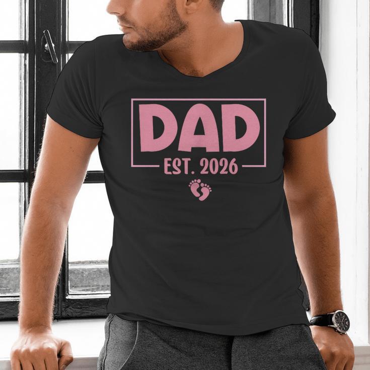 Dad Est 2026 Logo Daddy 2026 Soon To Be New Father 2026 Men's V-Neck T-Shirt